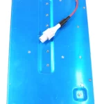 Zasilacz do tuby lasera zbliżenie na złącze