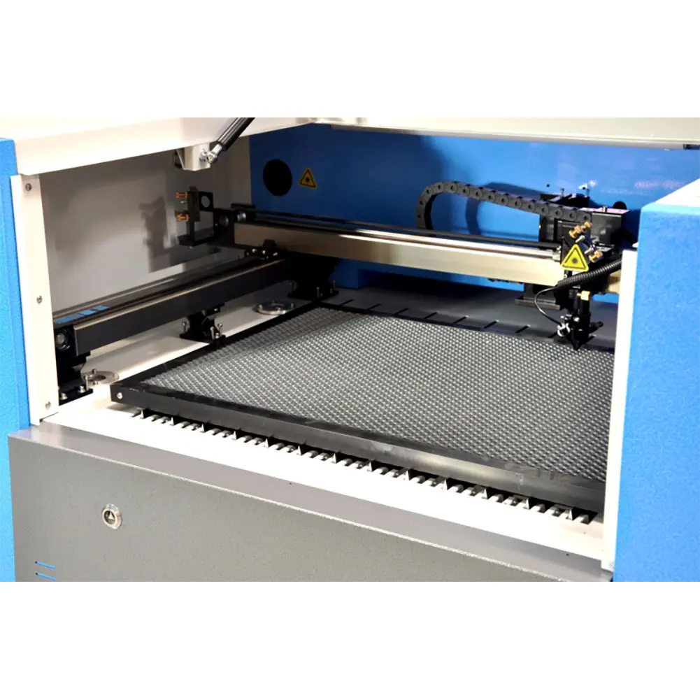 Wnętrze plotera co2 6040