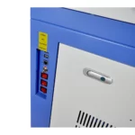 Zbliżenie na przyłącza plotera co2 do metalu