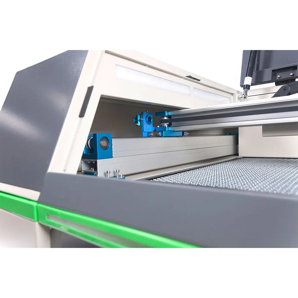 Ploter co2 prowadnice zbliżenie