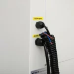 Wejście węży do pochłaniacza oparów PA-800SA-HP-IQ – filtracja dymu z lasera CO2