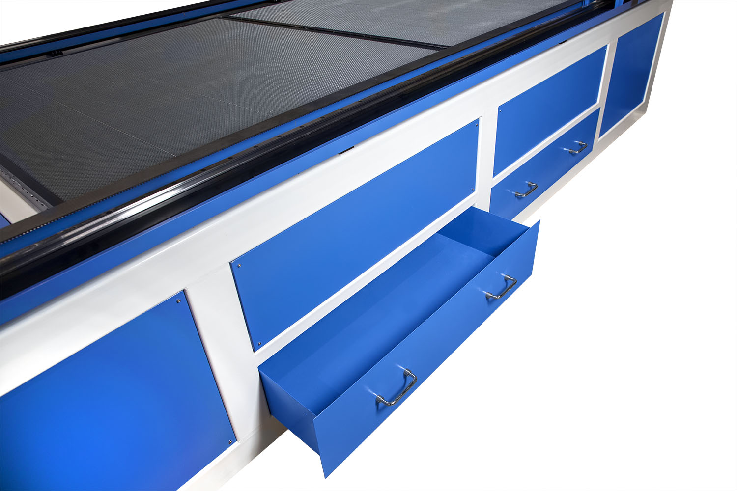 Szuflady ułatwijące sprzatanie w ploterze laserowym co2 1530