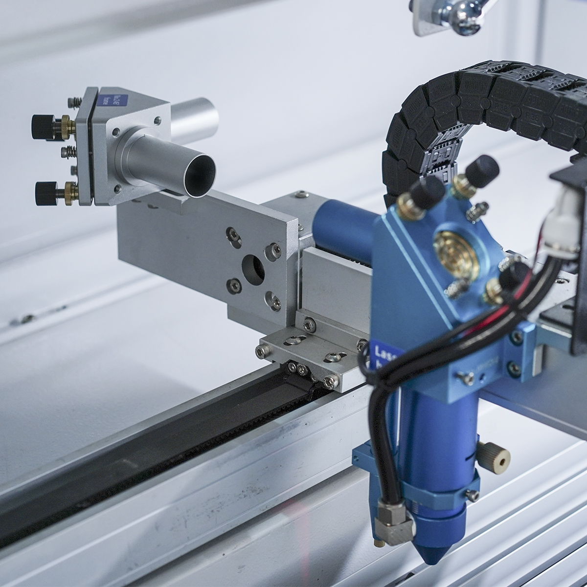 Ploter co2 9060 Jowuey i zbliżenie na osłony luster