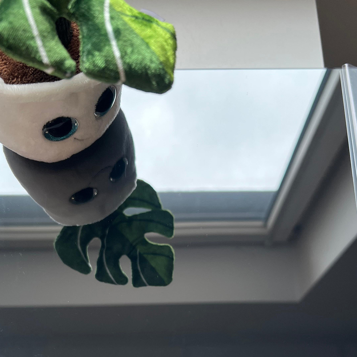 Ciemnoszary lustrzany akryl do obróbki laserowej